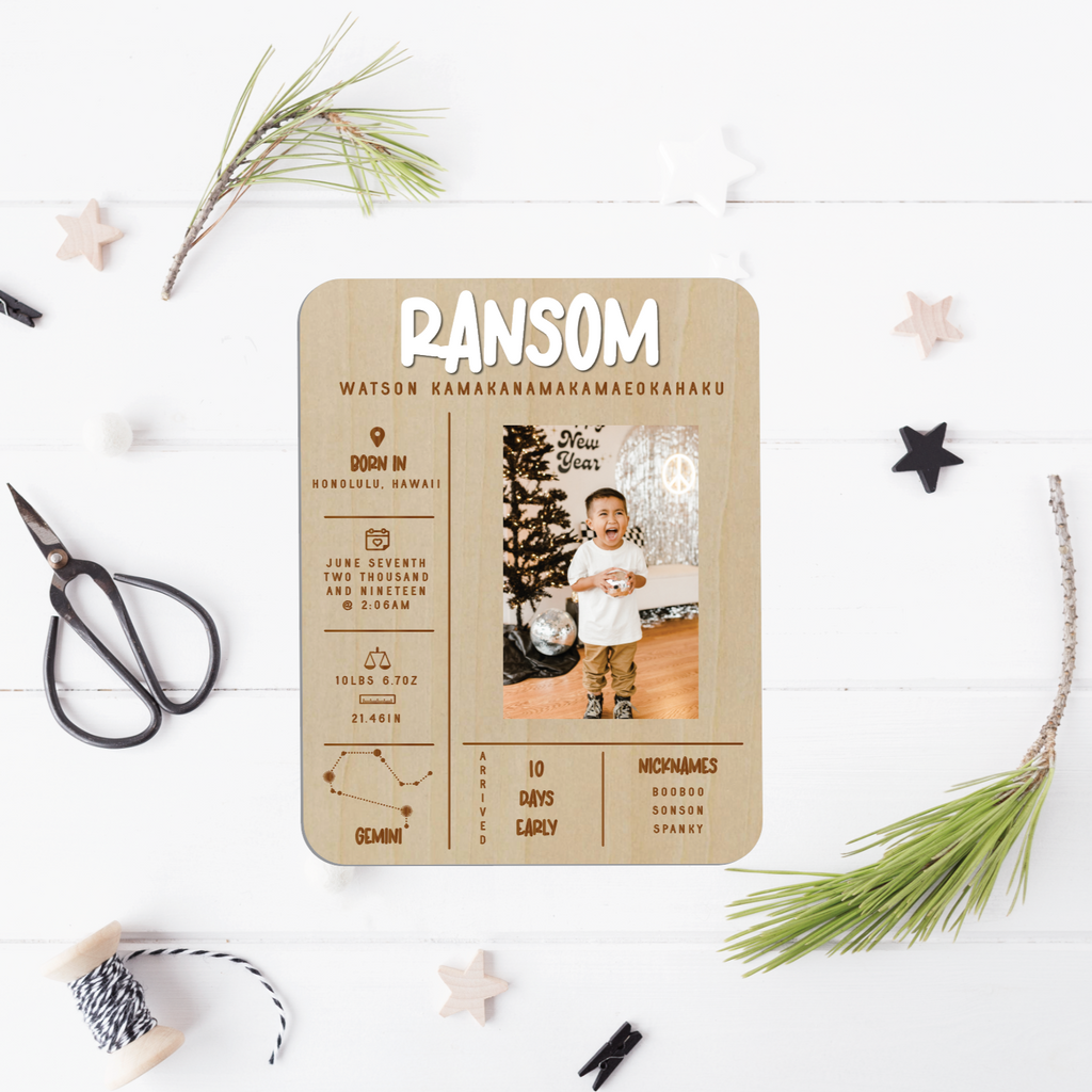 Kids Infographic Wooden Birth Sign